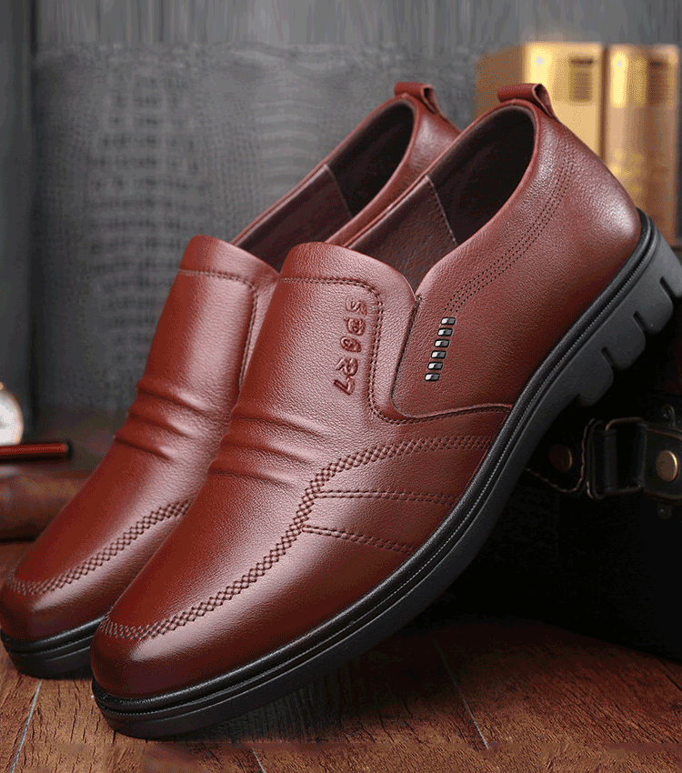 👞【39-44】Moški usnjeni poslovni čevlji za prosti čas.